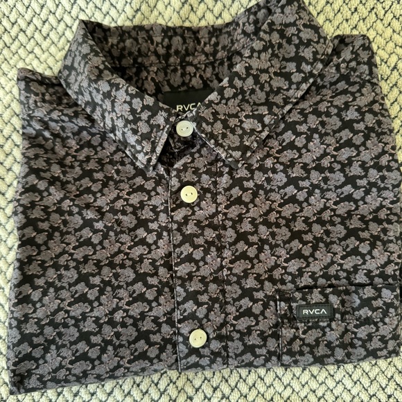 Like New Ruca Button Down Medium - Picture 6 of 7